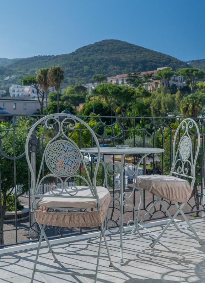 Alloggio Nuovissimo Al Centro E Rilassante Ischia Buitenkant foto