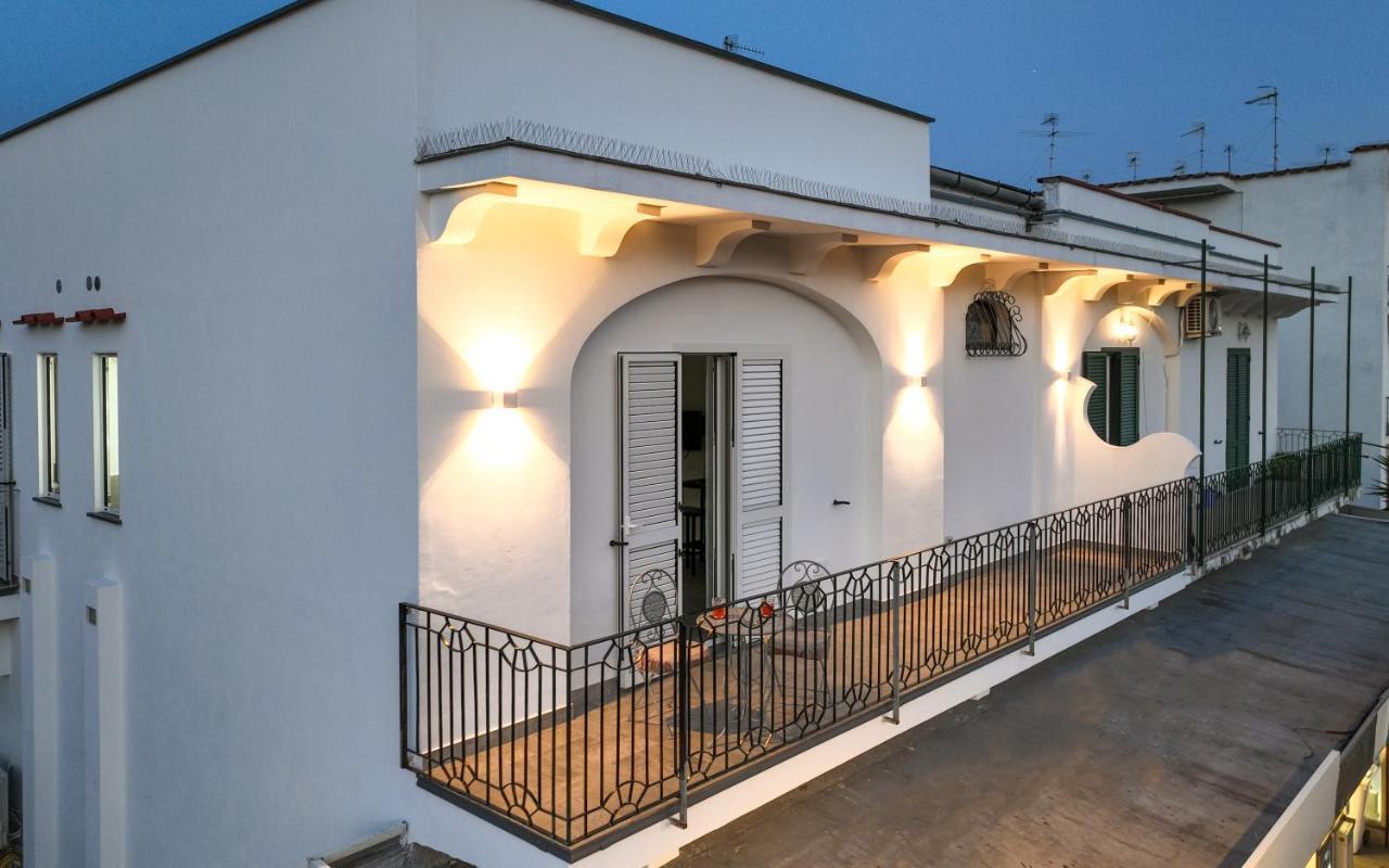 Alloggio Nuovissimo Al Centro E Rilassante Ischia Buitenkant foto